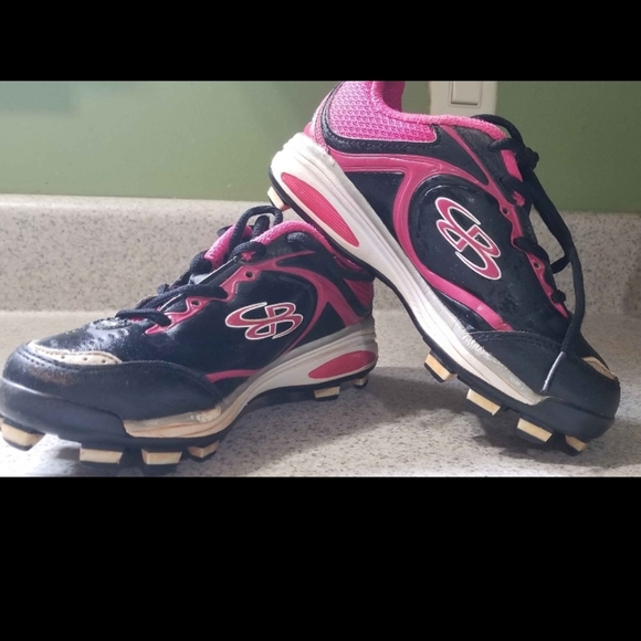 SZ 3.5 Boombah Cleats - Picture 2 of 5